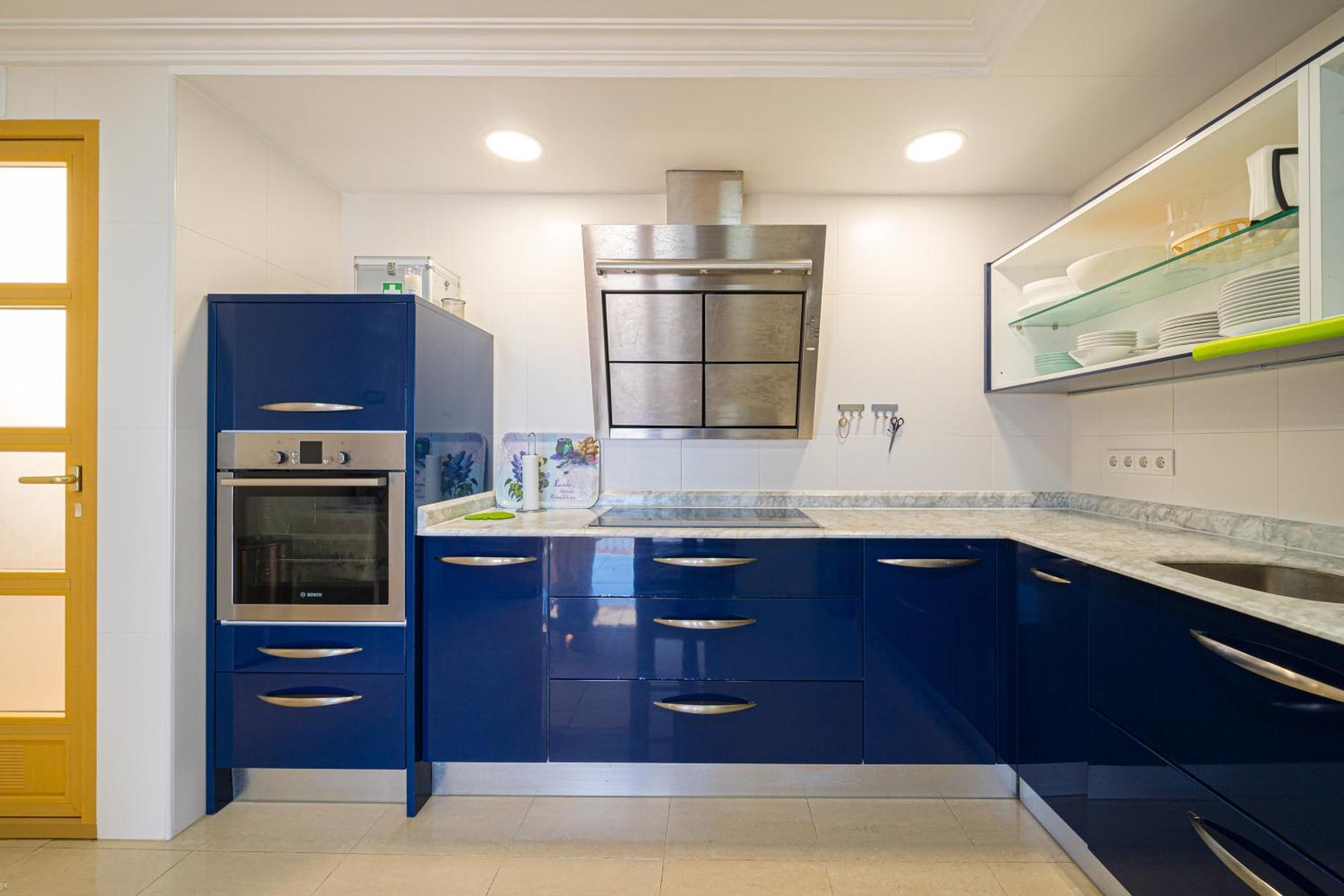 Front Line Apartment Jakarta 2 El Campello Ngoại thất bức ảnh