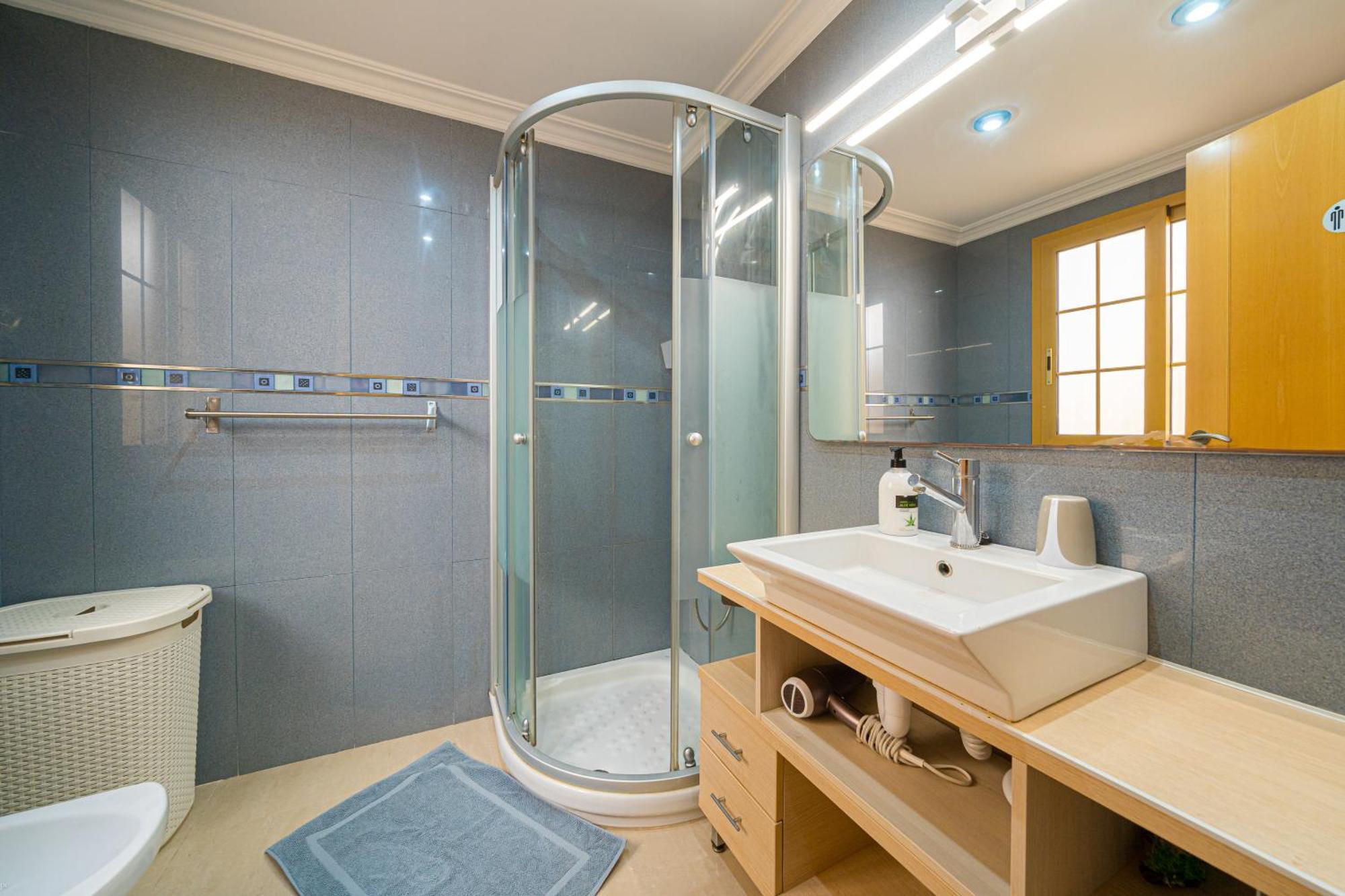 Front Line Apartment Jakarta 2 El Campello Ngoại thất bức ảnh